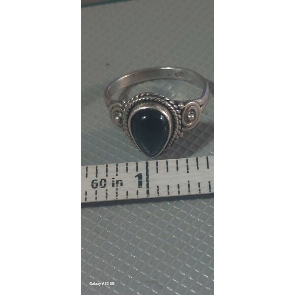 Sterling onyx pear ring size 5.25" - Picture 8 of 10